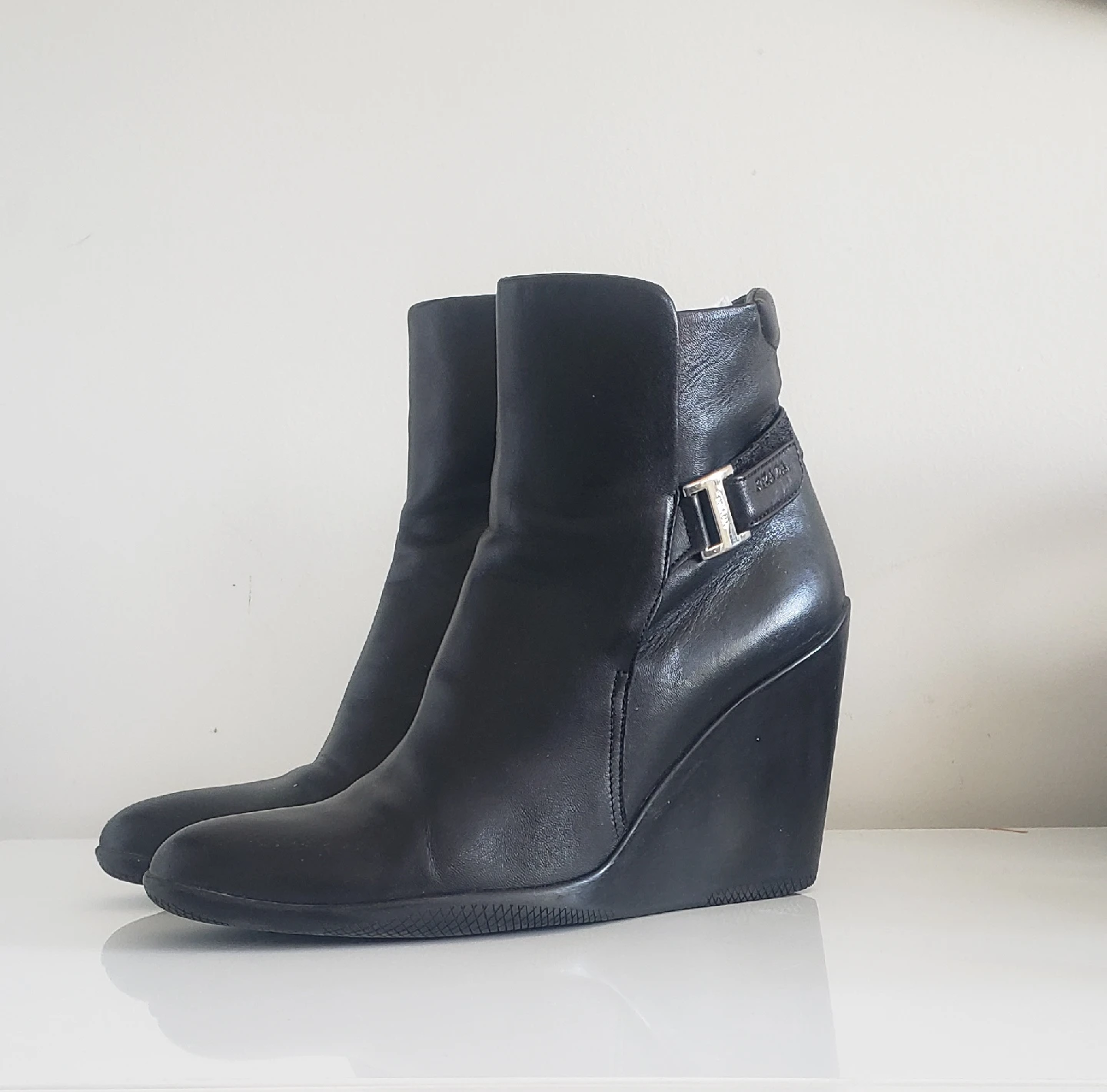 Prada Black Leather Wedge Boots Sz 38 - photo 2