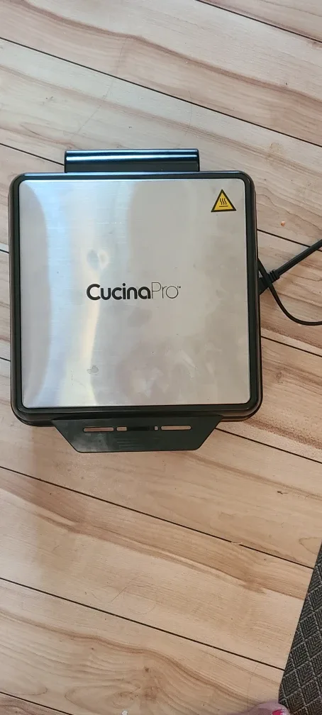 CucinaPro Waffle Maker image indicator(2)