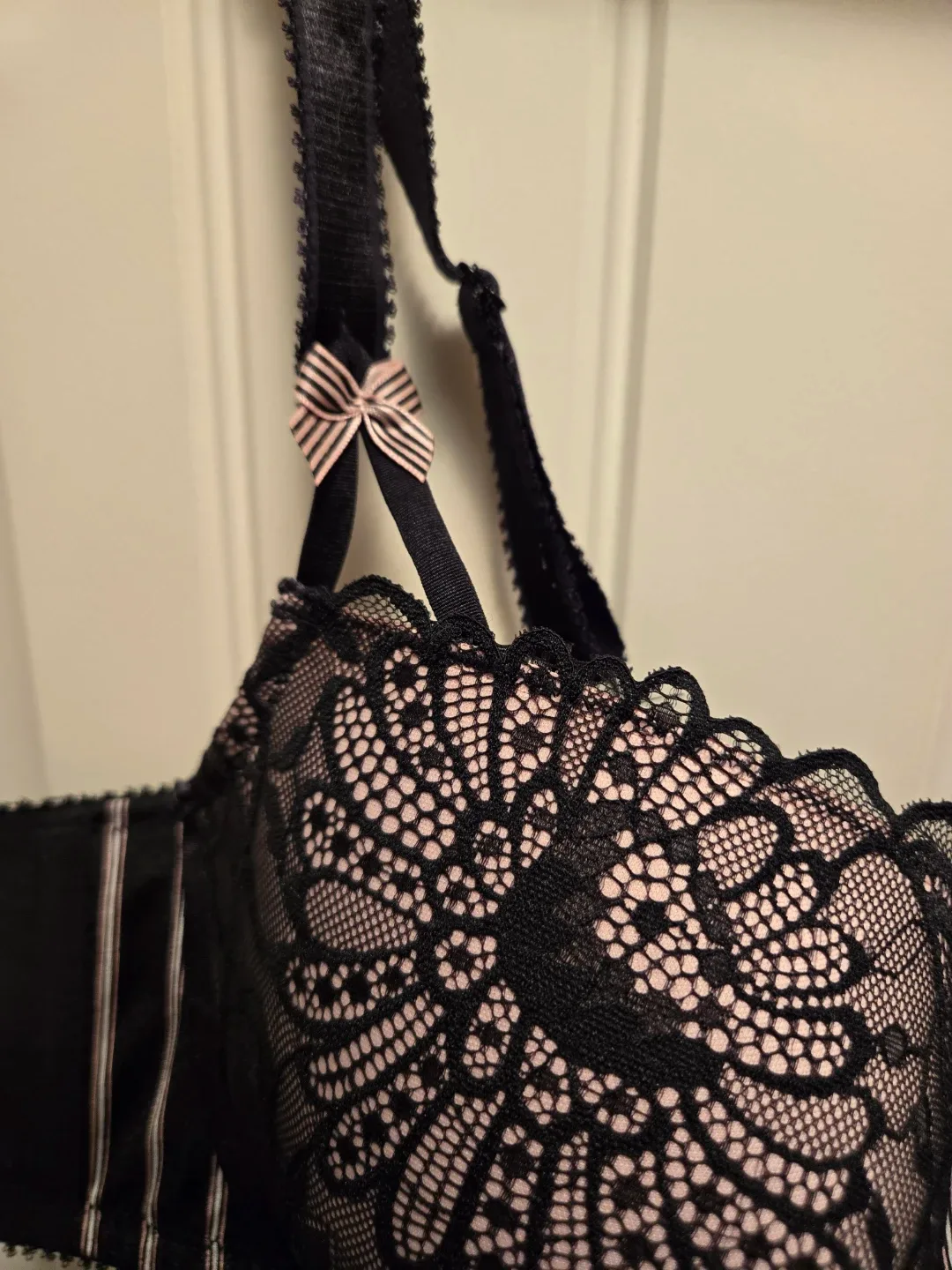 44B Déesse Lace Underwire Bra image indicator(2)