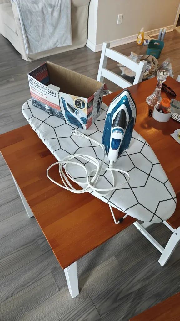 Black+Decker Iron & Ironing Board