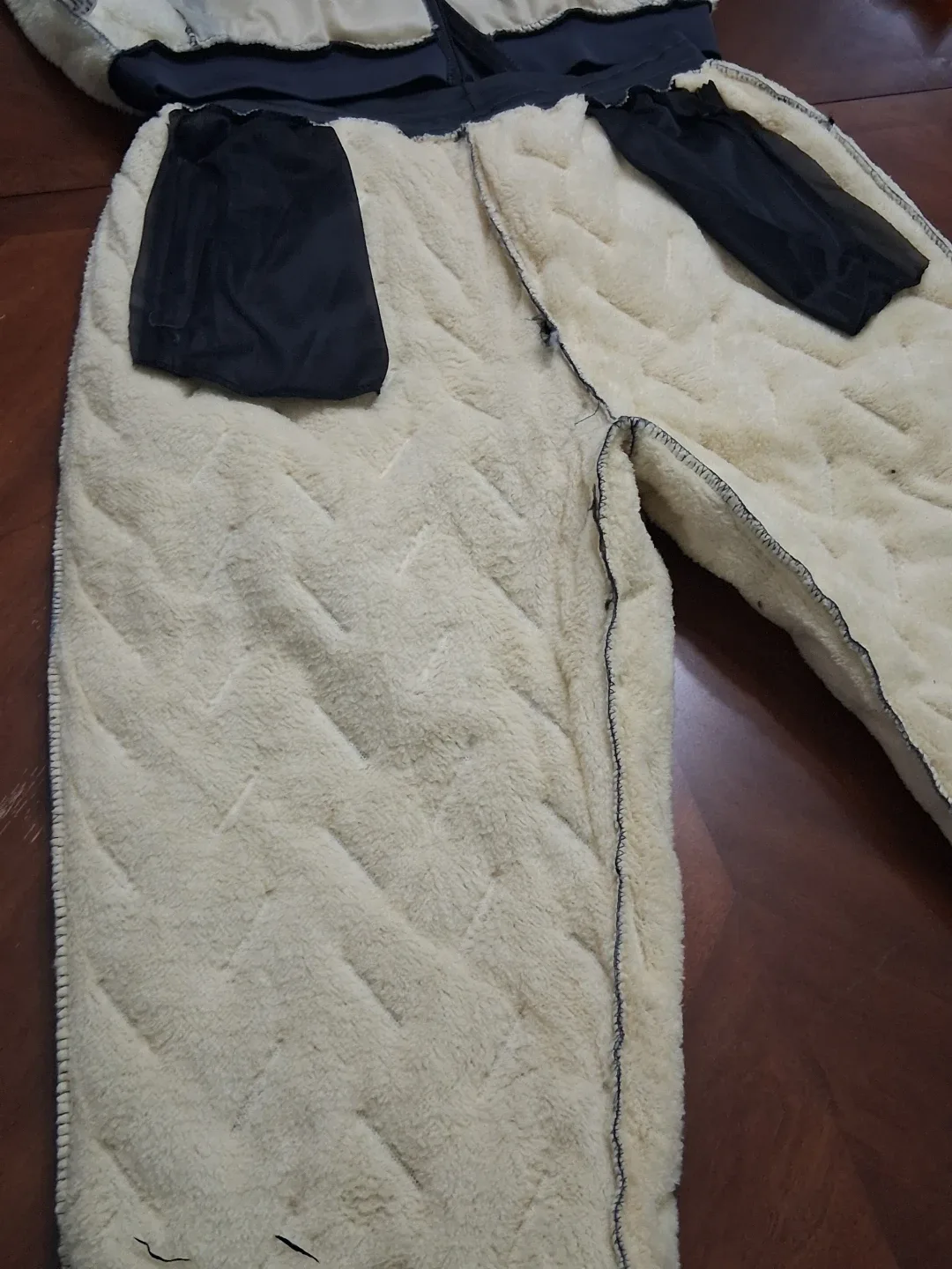 Men's Grey Quilted Tracksuit with Fleece Lining image indicator(6)