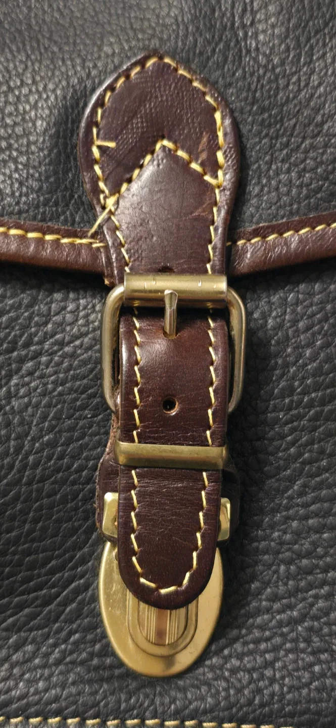 BRAND NEW! Vintage Roots Stephys Leather Crossbody Bag! image indicator(3)