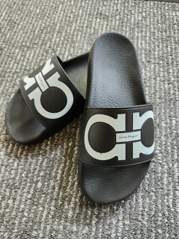 SALVATORE FERRAGAMO SLIDE SANDAL GROOBE GANCINI S 6 image indicator(2)