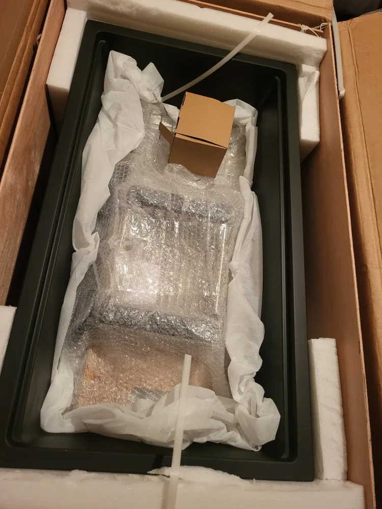 32" x 18" Black Kitchen Sink image indicator(10)