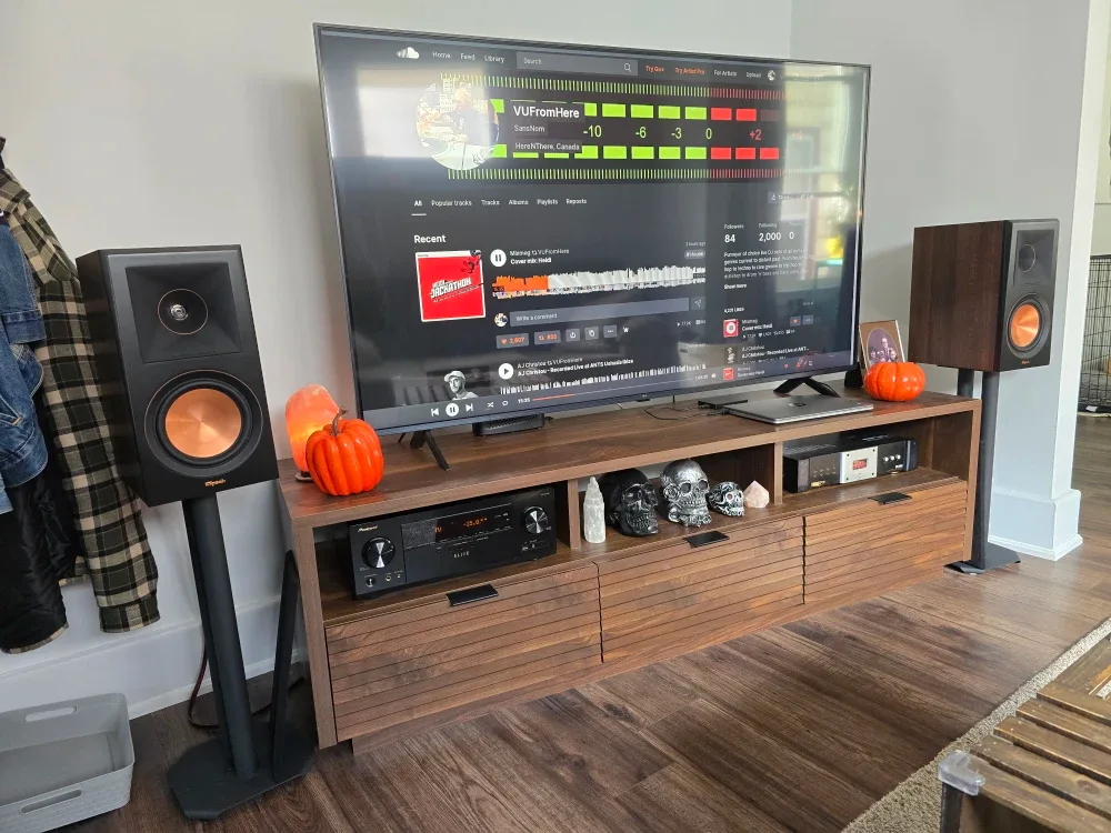 Klipsch RP-600M Walnut Bookshelf Speakers