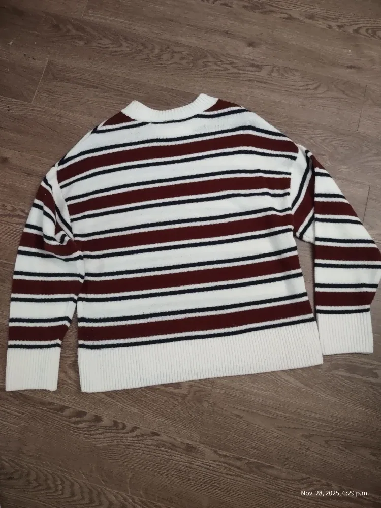 H&M Striped Sweater - Size S image indicator(4)