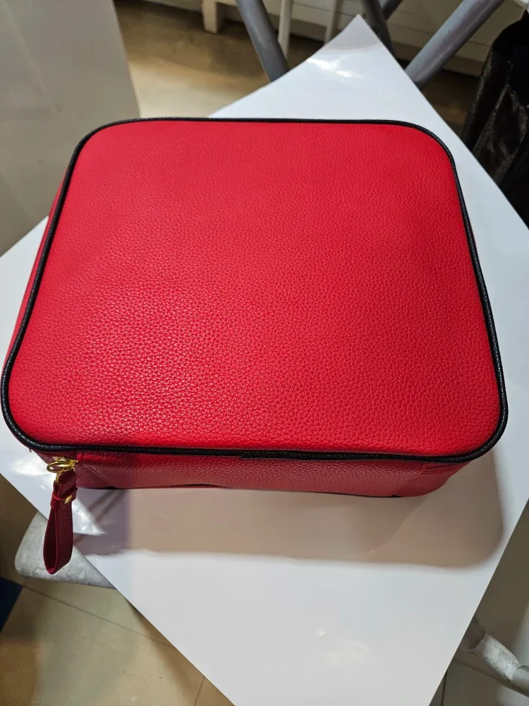 Red Studded Handle Makeup/Cosmetic Case image indicator(2)