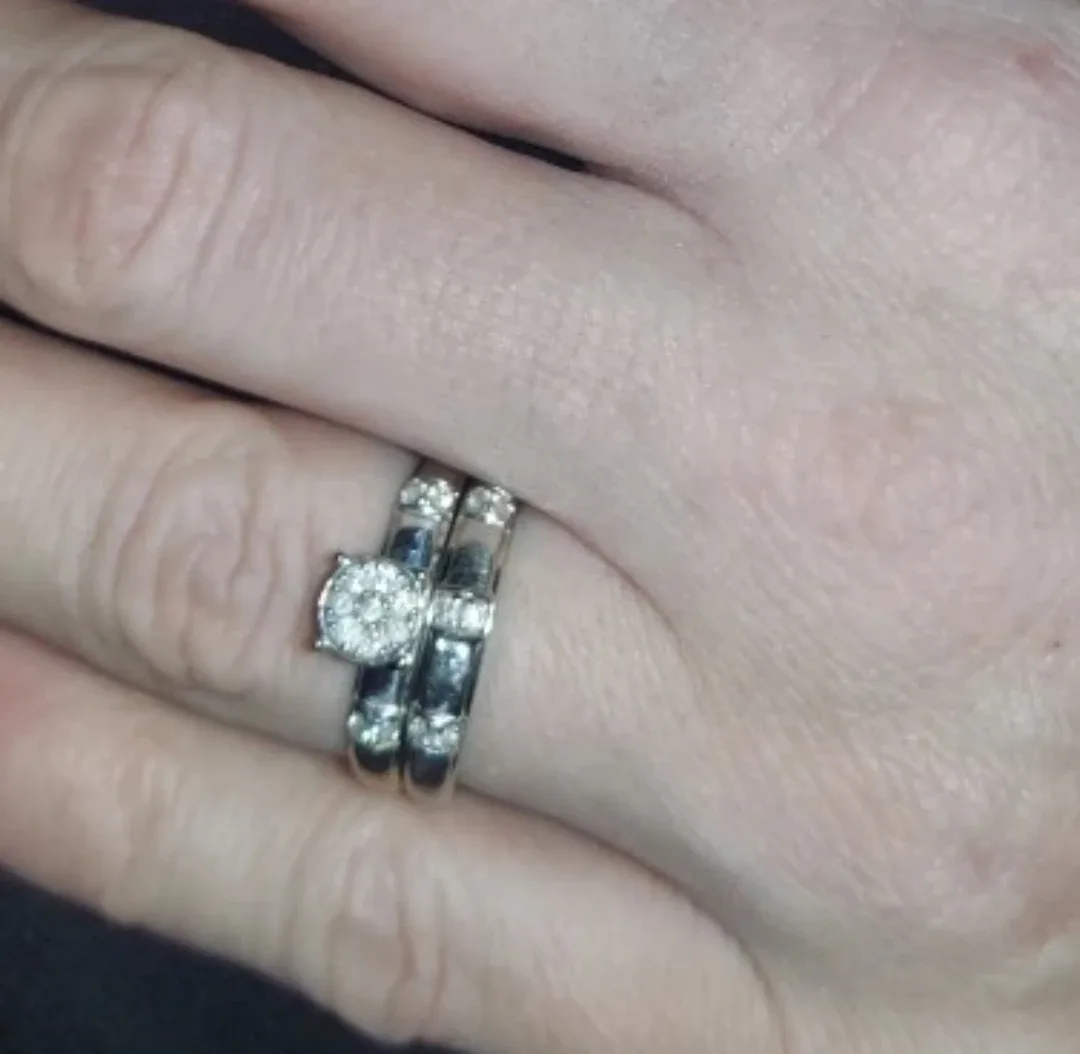 Wedding & Engagement 10k white gold Ring Set image indicator(5)