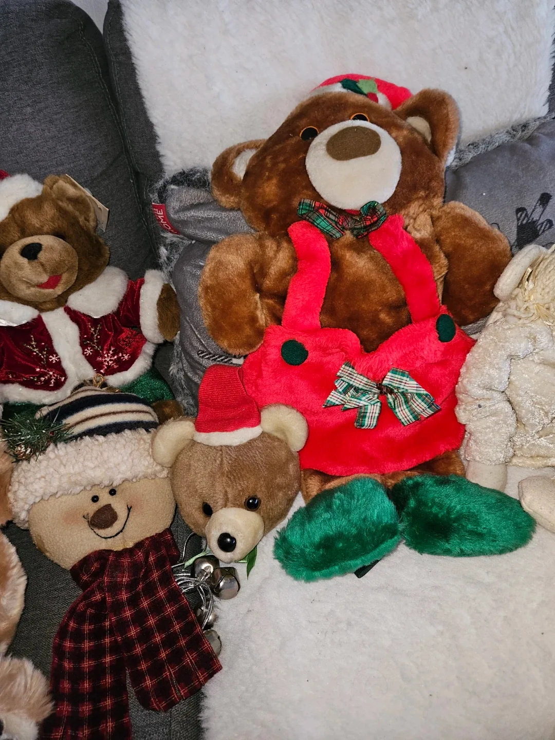 Christmas Plush Toy Collection image indicator(4)