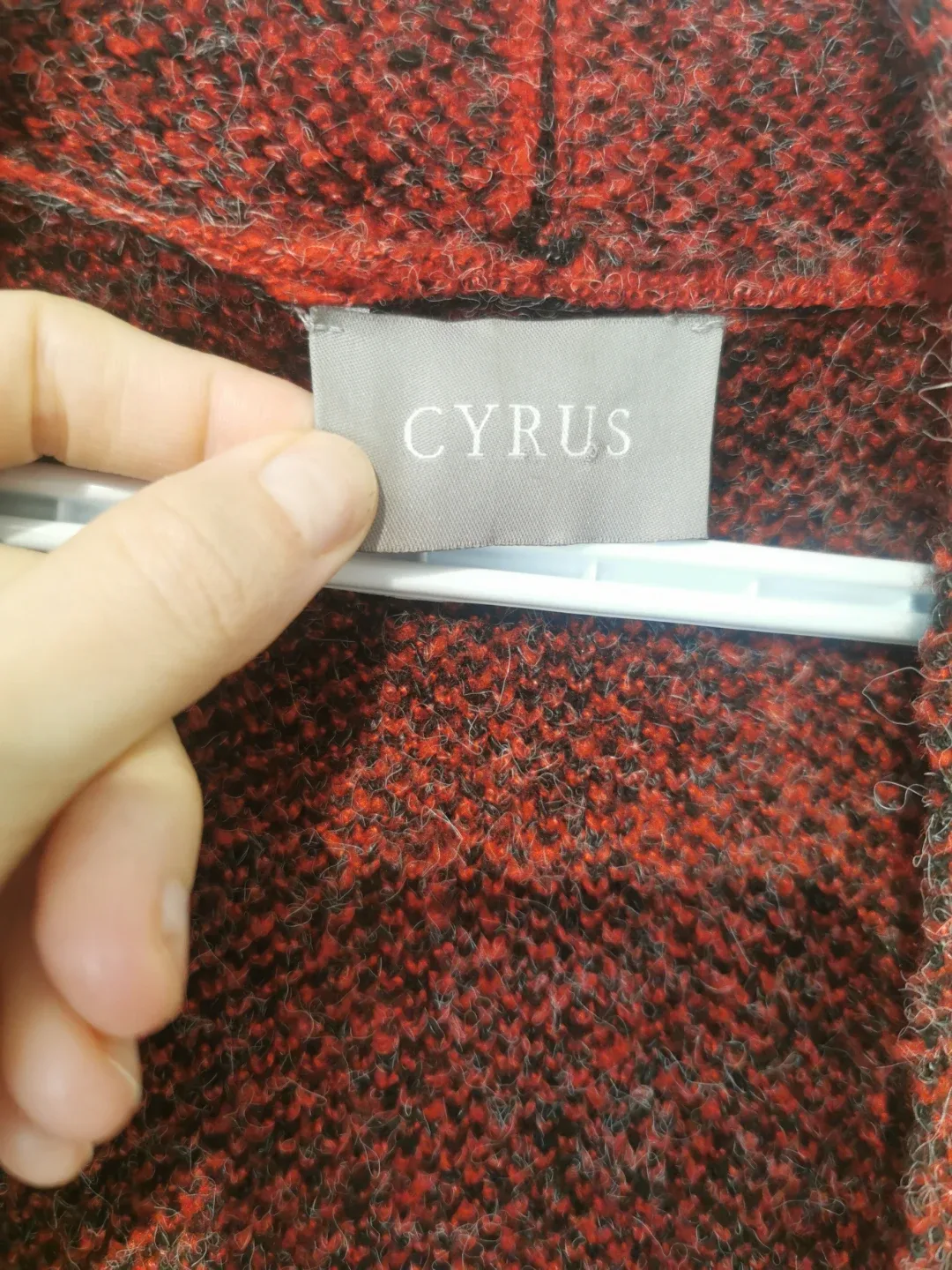 Cyrus Plaid Cardigan - Red & Black oversized l image indicator(5)