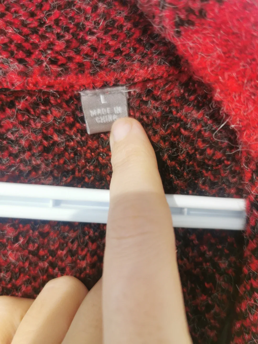 Cyrus Plaid Cardigan - Red & Black oversized l image indicator(6)