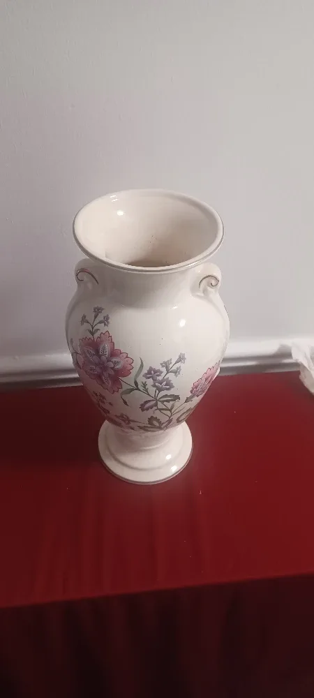 Floral Vase with Handles image indicator(2)