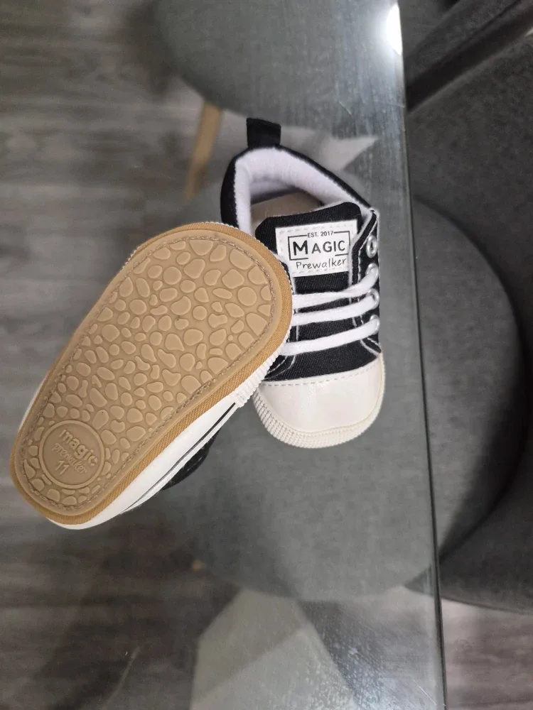 Magic Prewalker Baby Shoes - Size 11 image indicator(2)