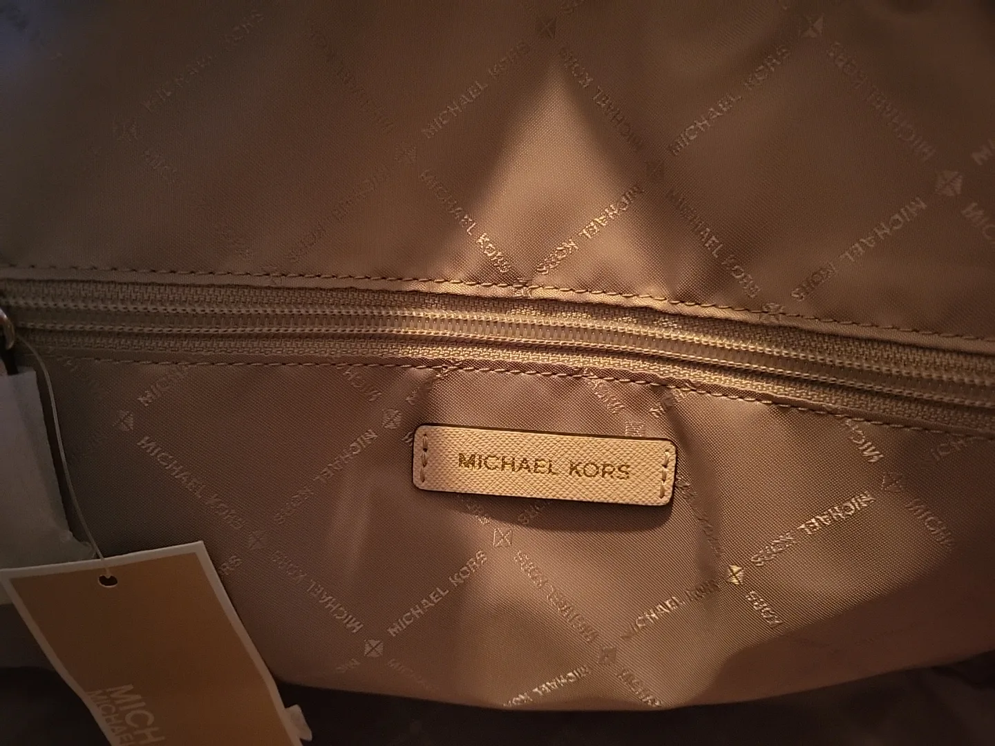 Michael Kors Blush Tote Bag image indicator(3)