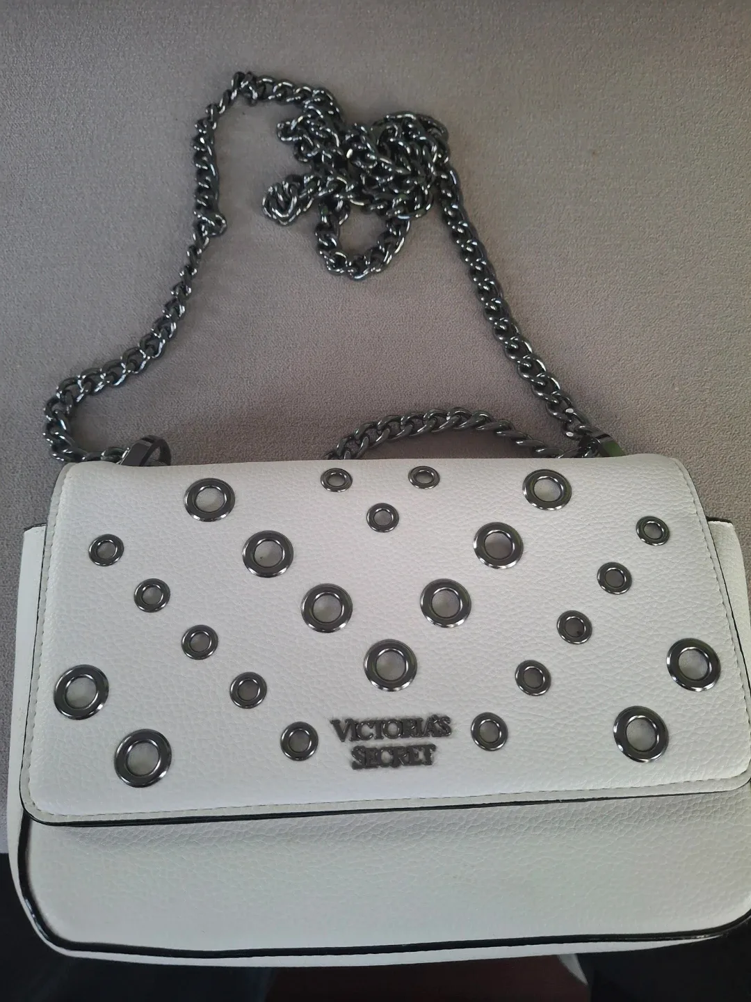 Victoria's Secret White Shoulder Bag image indicator(2)