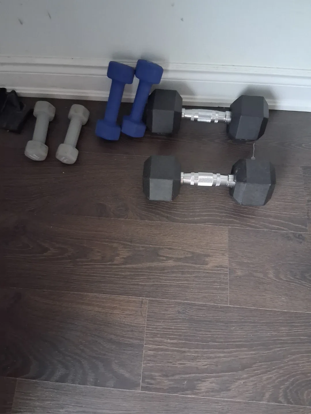 Adjustable Weight Bench with Barbell and dumbbells image indicator(2)