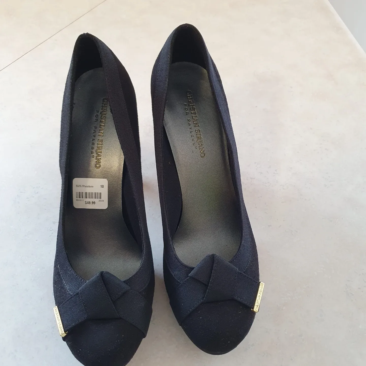 Christian Siriano Black Heels - Size 10 image indicator(2)