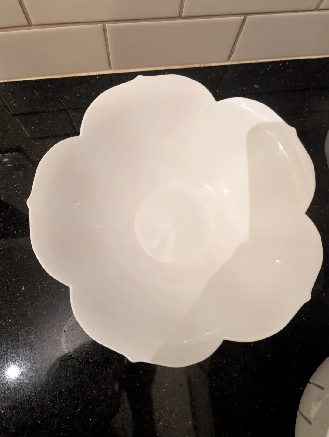 Red & White Flower Shaped Bowl 🥕 image indicator(3)