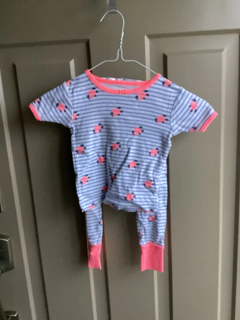 Girls sz 2 Osh Kosh pajama set