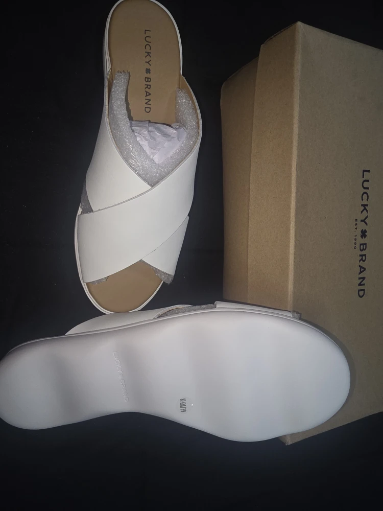 New Lucky Brand LK-Mahlay White Sandals - Size 8.5 - photo 2