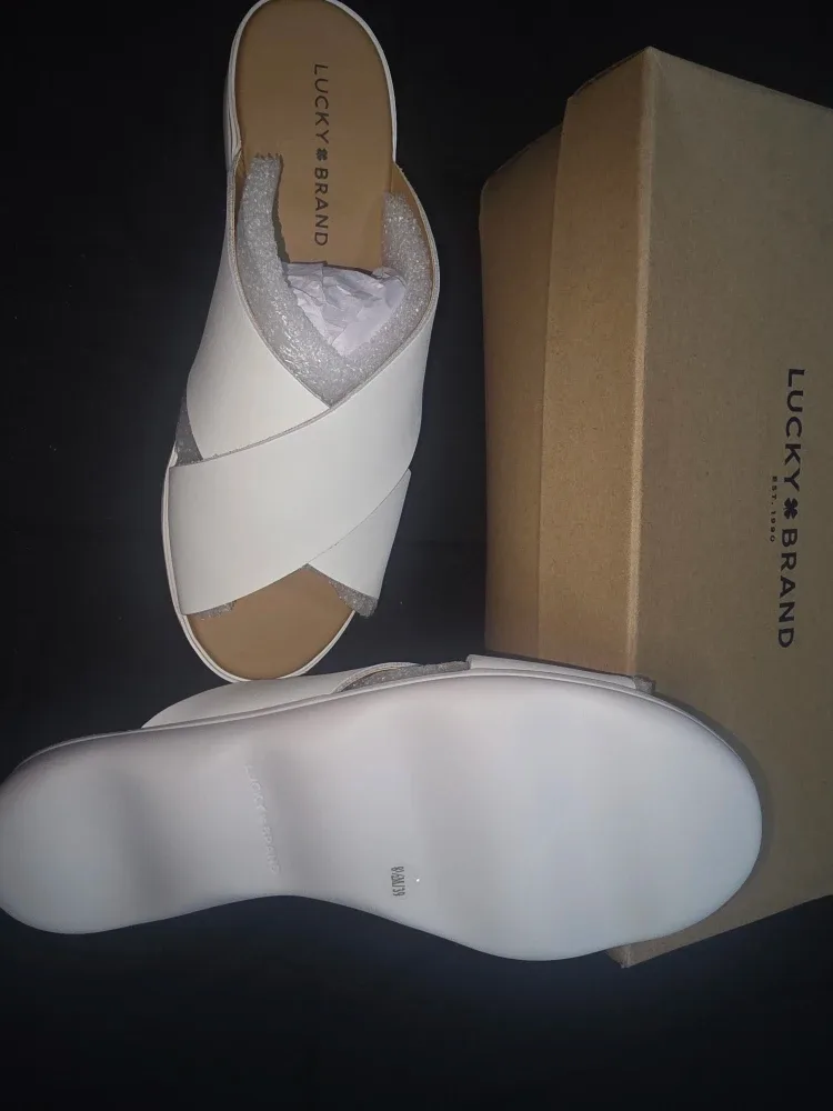 New Lucky Brand LK-Mahlay White Sandals - Size 8.5 image indicator(2)