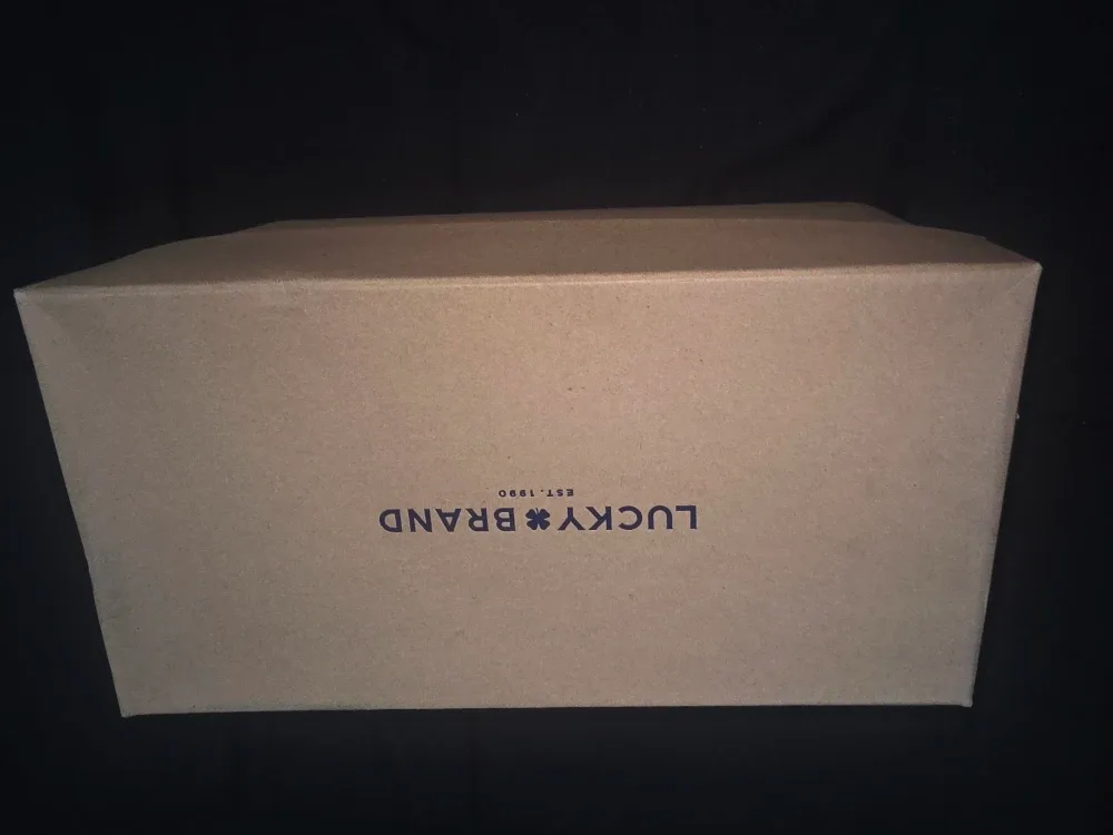 New Lucky Brand LK-Mahlay White Sandals - Size 8.5 image indicator(3)