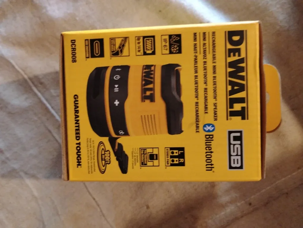New DeWalt DCR008 Bluetooth Speaker