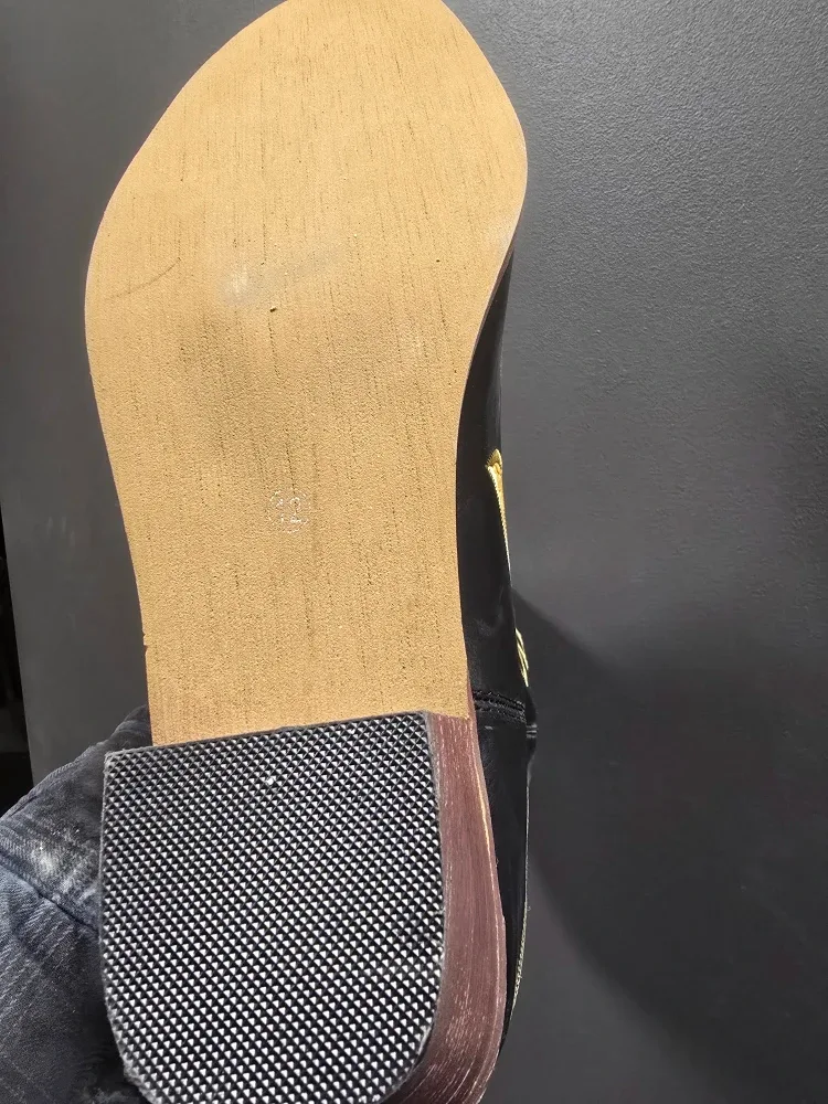 Cowboy Boots - Black & Yellow, Size 8 image indicator(3)