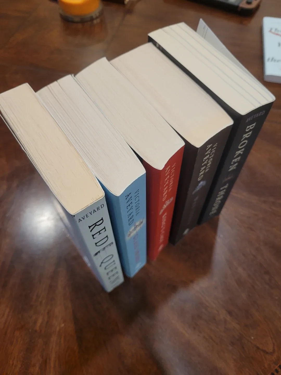 Red Queen Series by Victoria Aveyard image indicator(2)