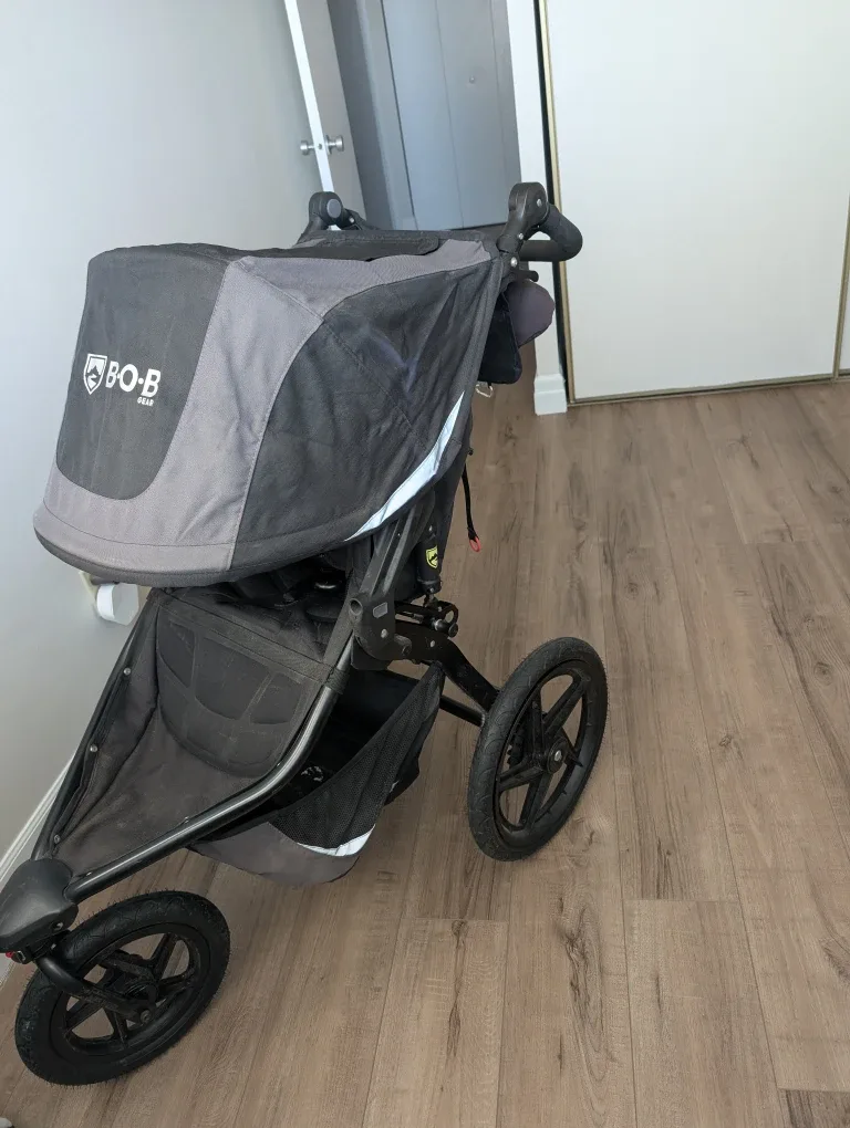 BOB Revolution Flex 3.0 Jogging Stroller - Grey image indicator(2)
