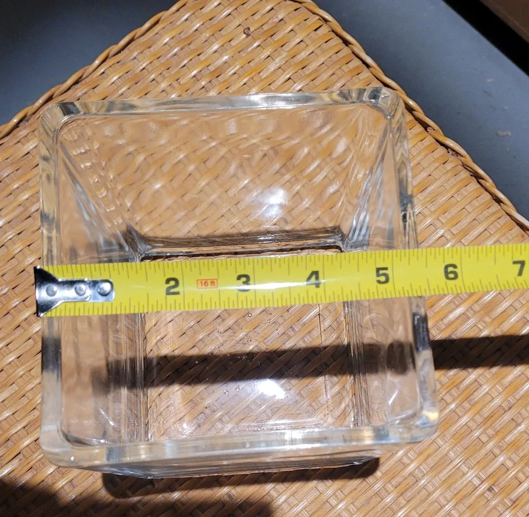 Square Glass Vase - 6 inch🥕 freecylle image indicator(2)