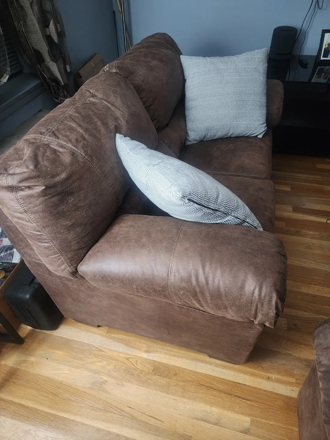 Brown Suede-Like Sofa image indicator(8)