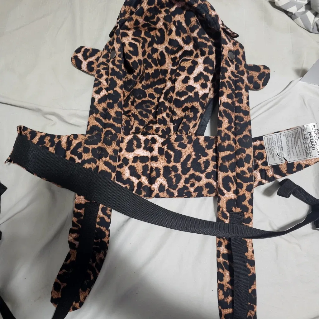 Momcozy Baby Carrier - Leopard Print image indicator(2)