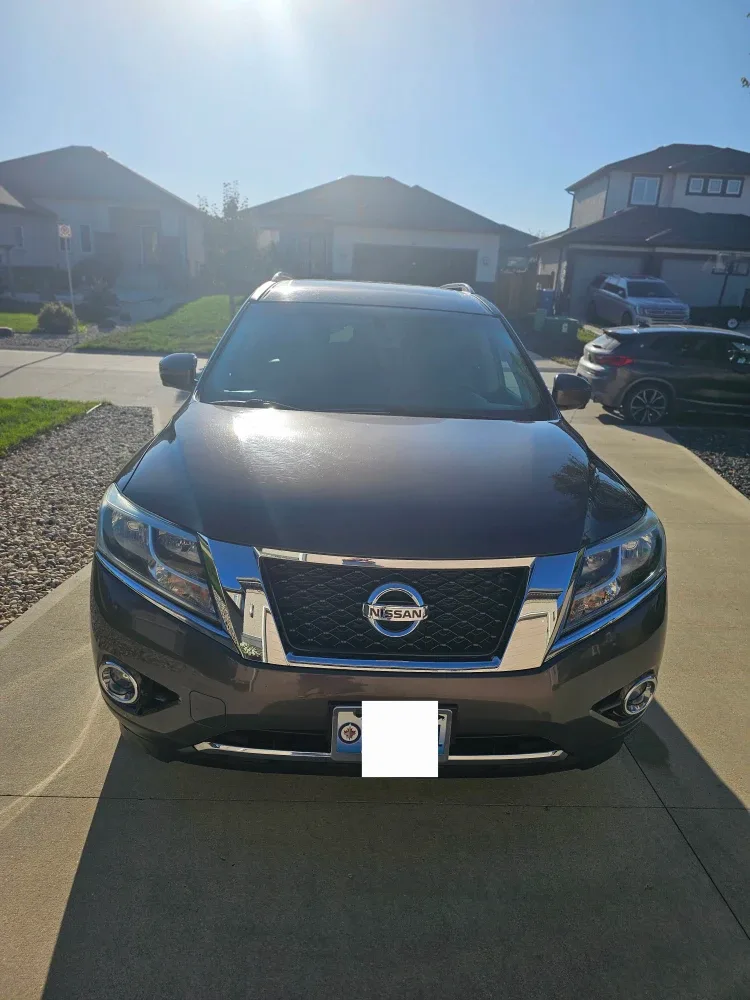 2016 Nissan Pathfinder SL SUV image indicator(2)