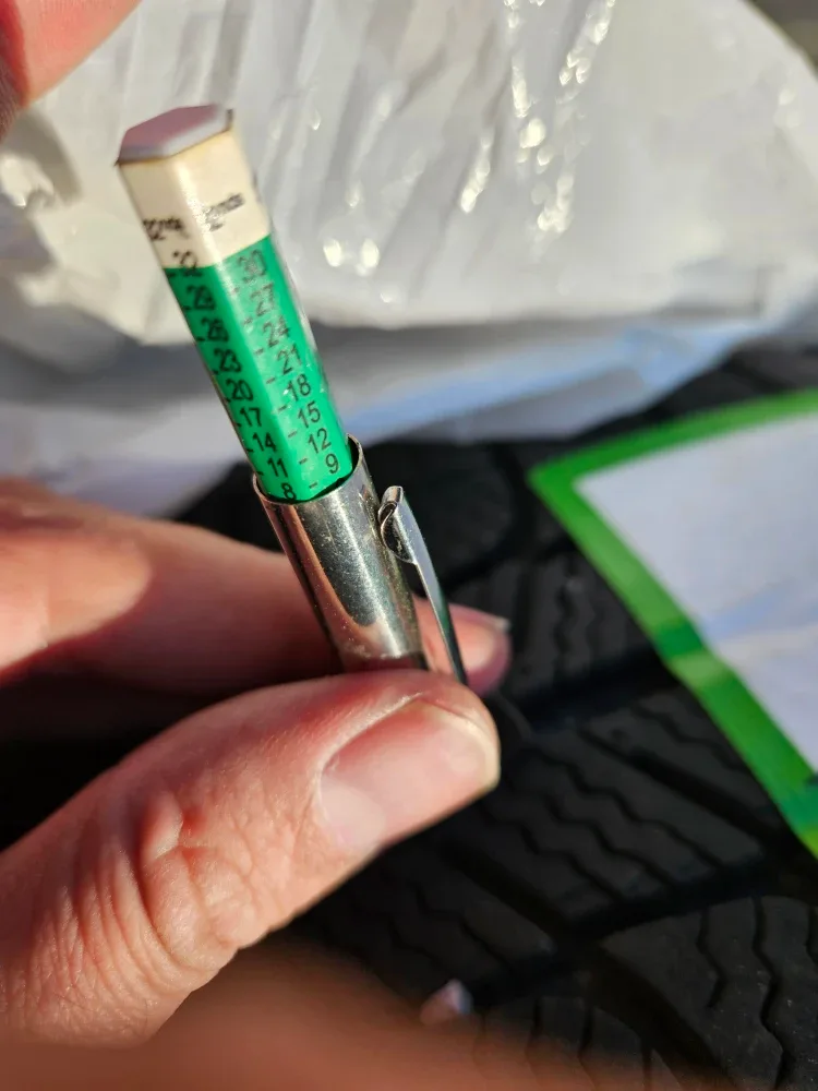 LIKE NEW Michelin X-Ice winter tires and rims. Honda Civic image indicator(8)