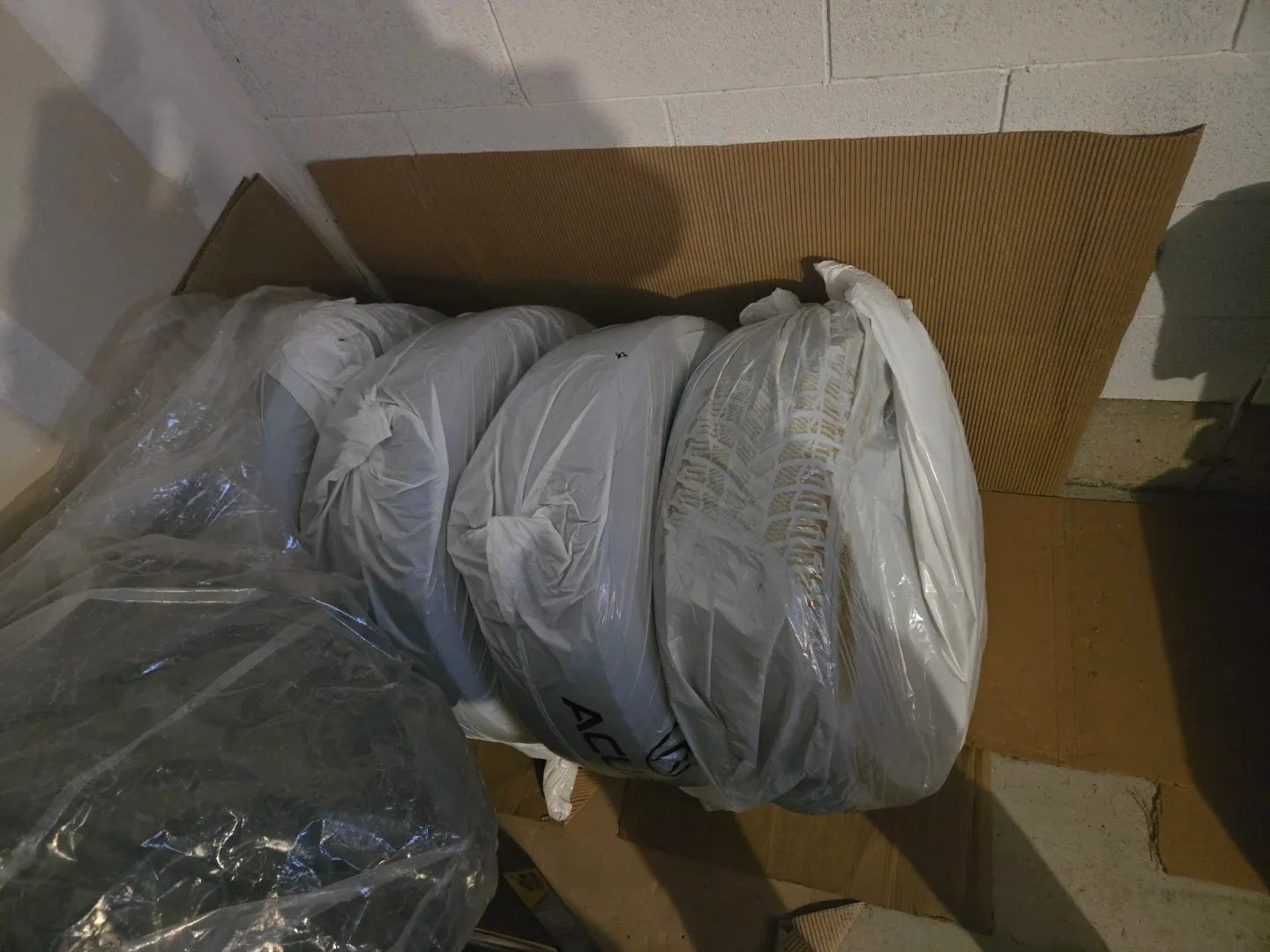 Michelin X-Ice winter tires on rims 215/60 R17 image indicator(6)