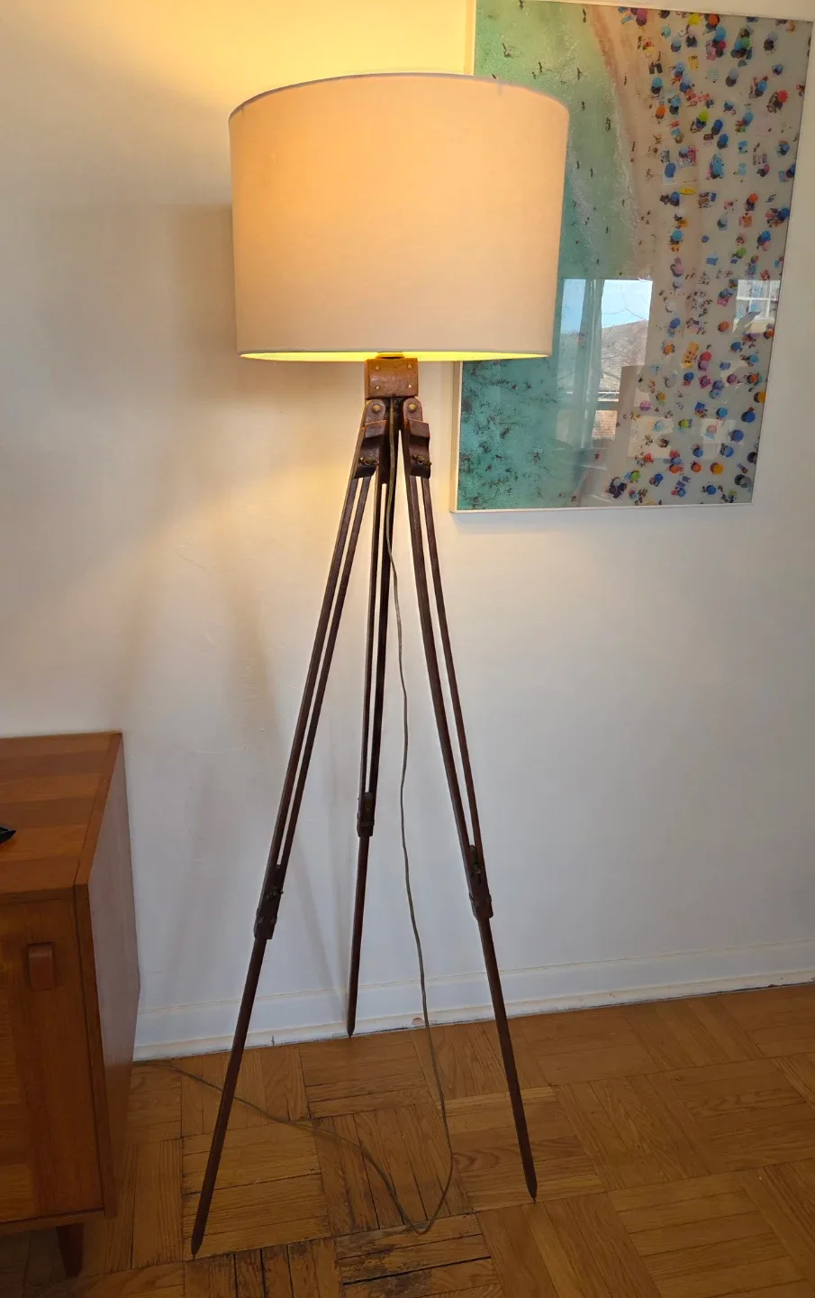 Tripod Floor Lamp image indicator(2)