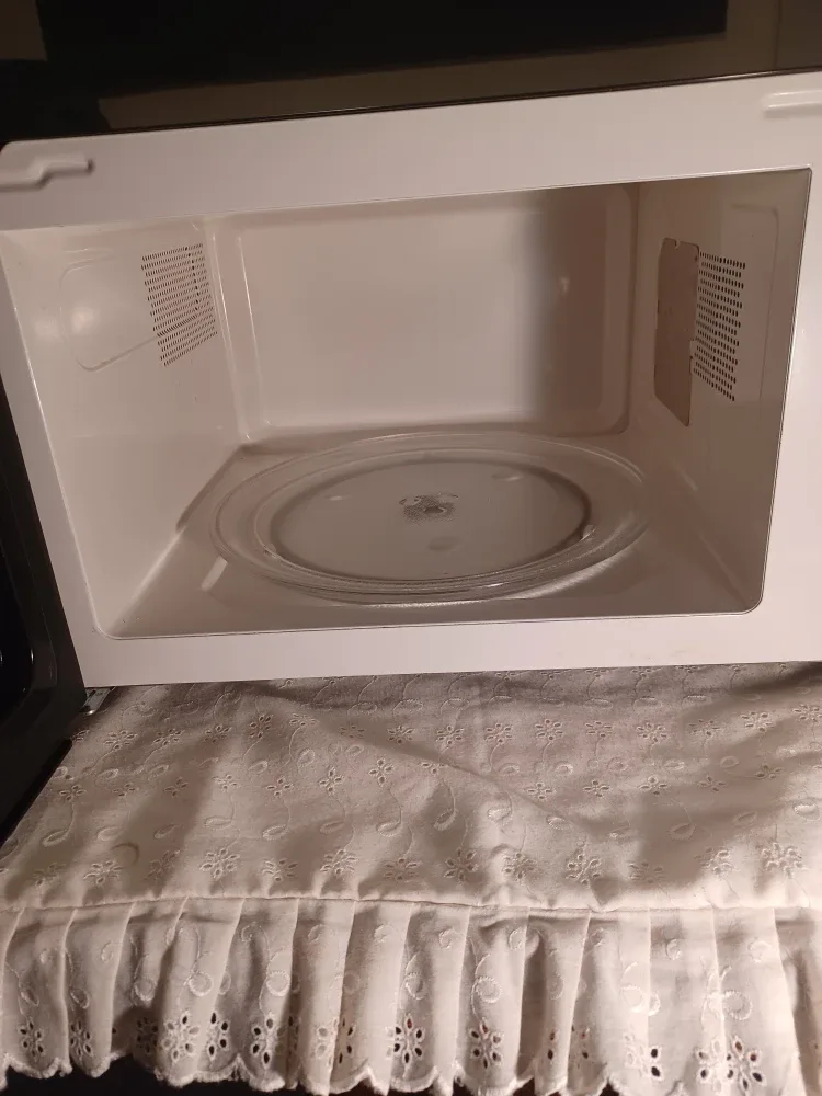 Danby Black Microwave image indicator(7)