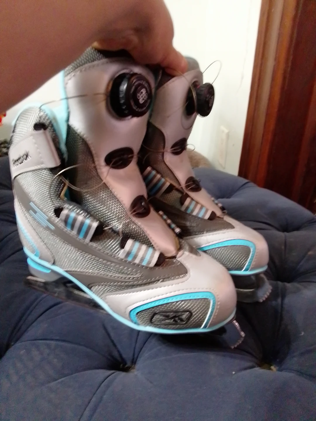 Reebok Ice Skates - Size 5 - photo 2