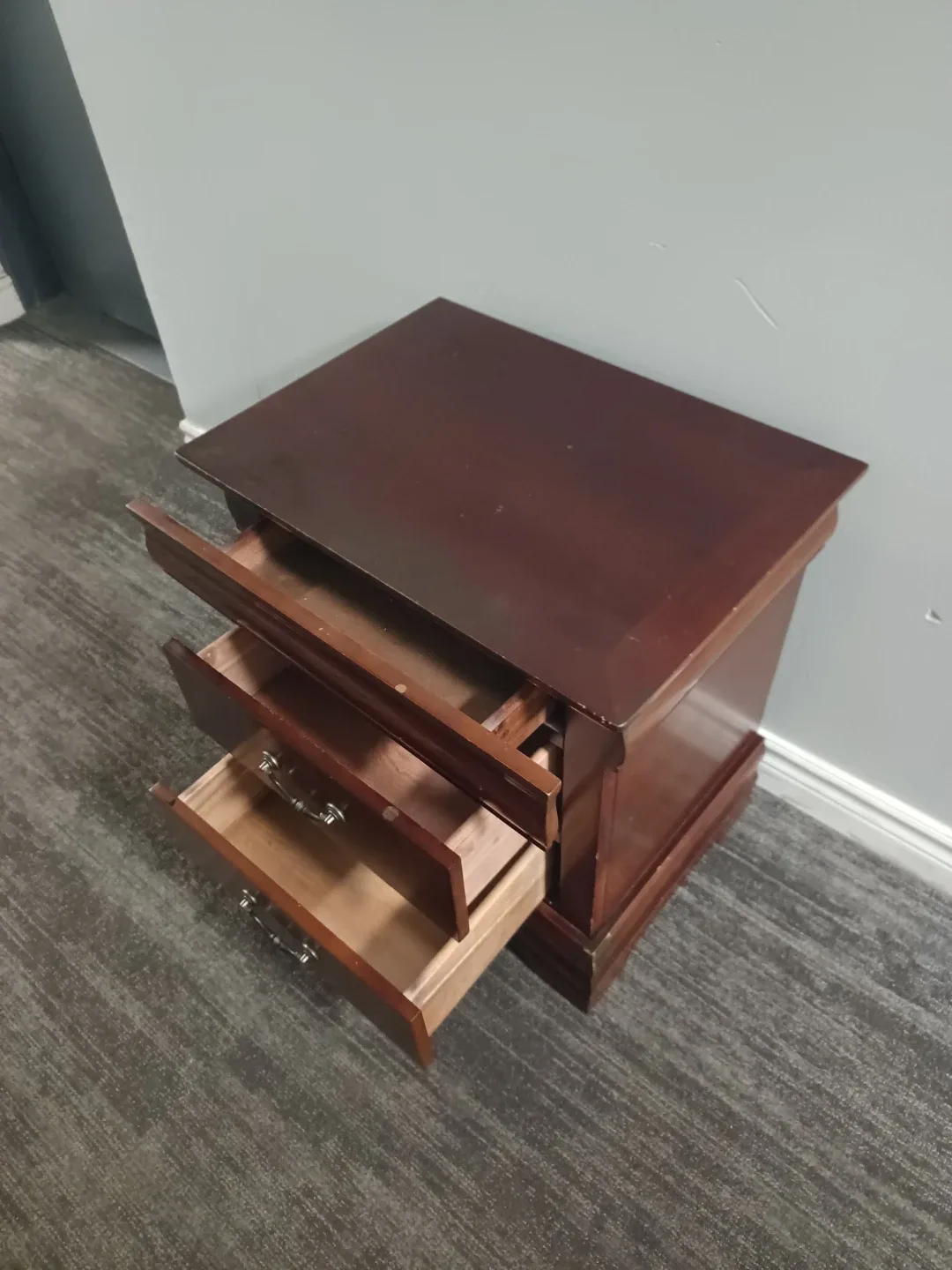 Wooden 3-Drawer Nightstand image indicator(4)
