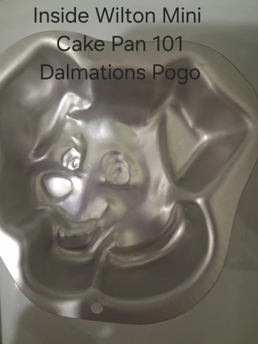 Wilton Mini Cake Pans - Winnie the Pooh & Pogo image indicator(4)