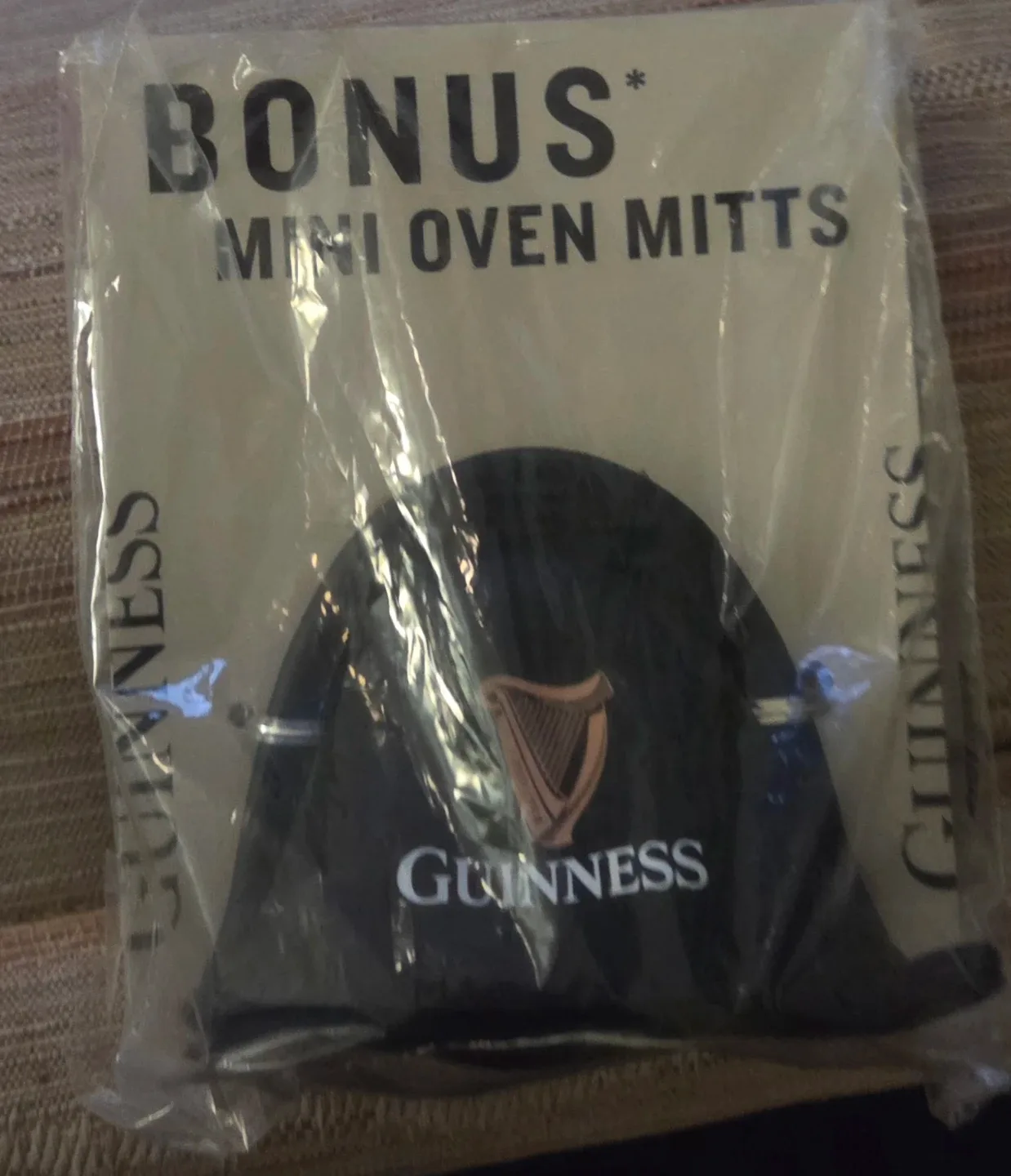 Guinness Mini Oven Mitts - New in Package