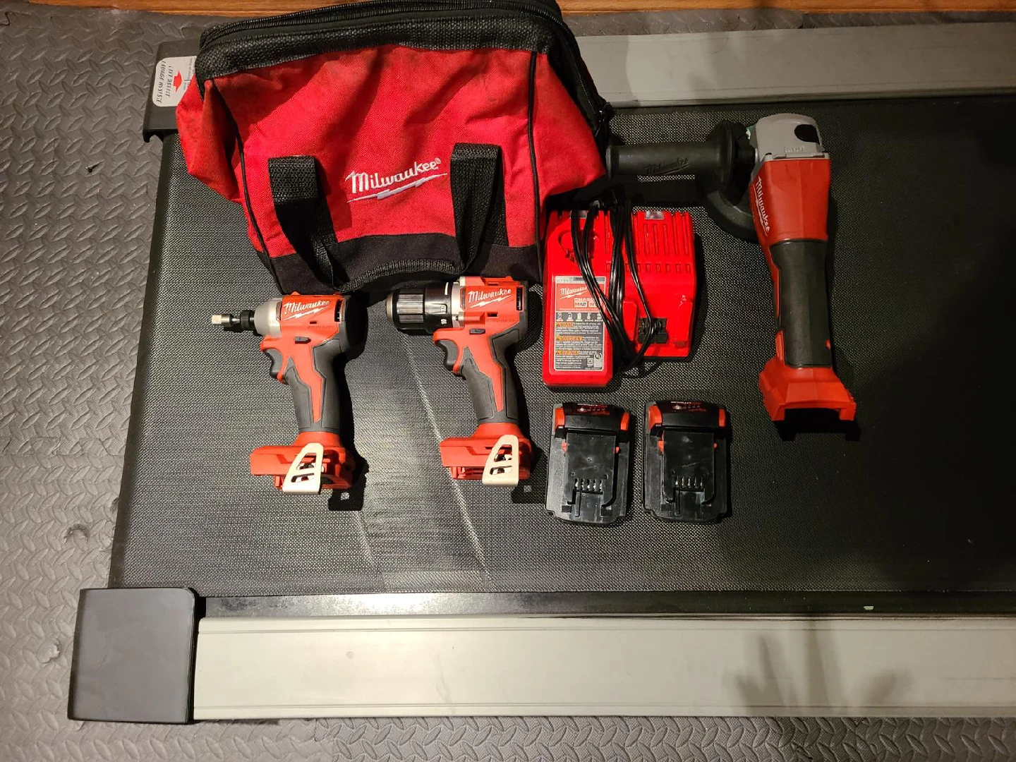 Milwaukee M18 Compact Brushless 2-Tool Combo Kit