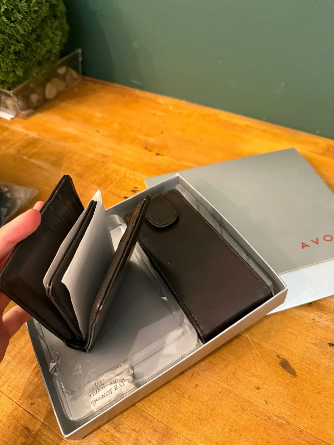 Avon Wallet & Phone Case Set - New in Box!