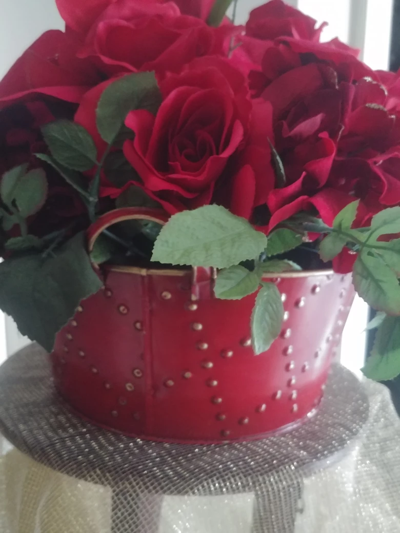 Red silk xmas floral arrangement - photo 2