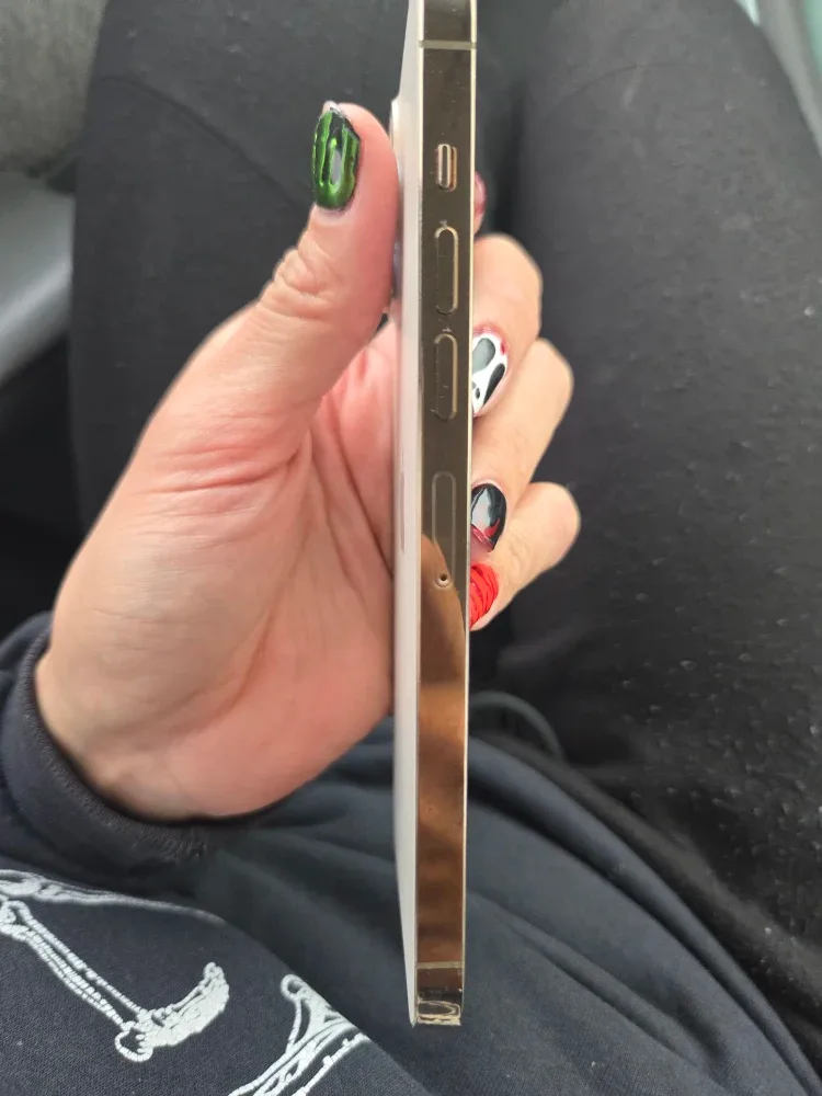 Apple iPhone 13 Pro Max Gold image indicator(4)