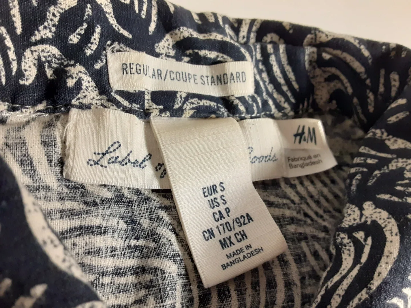 H&M L.O.G.G. - Short Sleeve Wave Pattern Button-Up Shirt | S: SM image indicator(3)