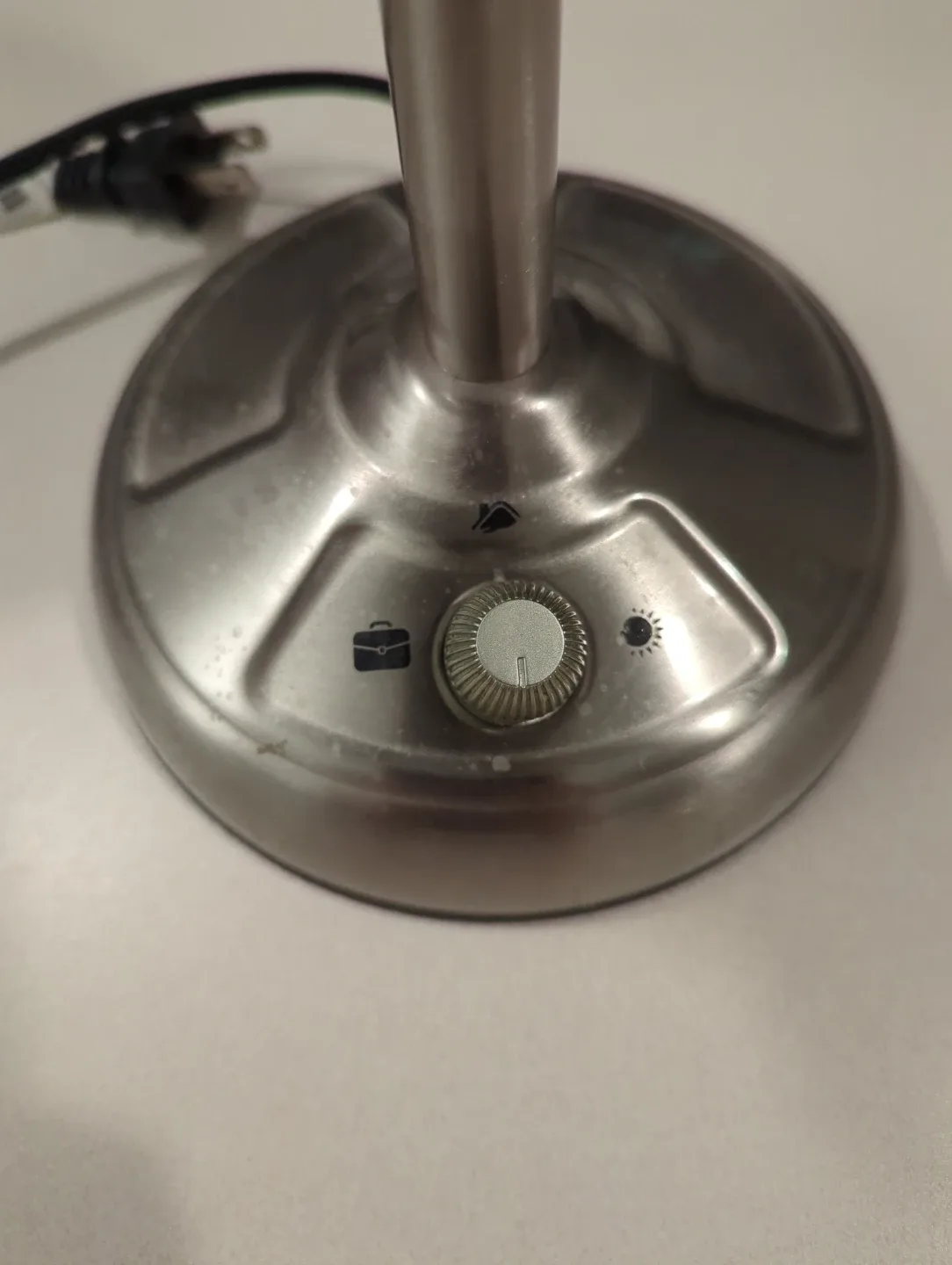 2 sided Illuminated Makeup Vanity Mirror image indicator(2)