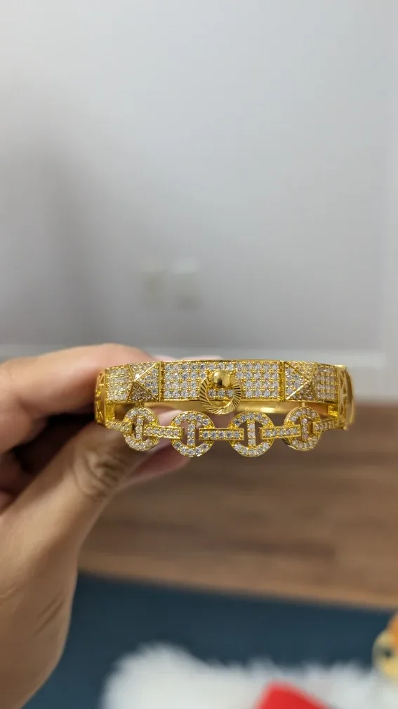 Gold Tone Bangle Bracelet
