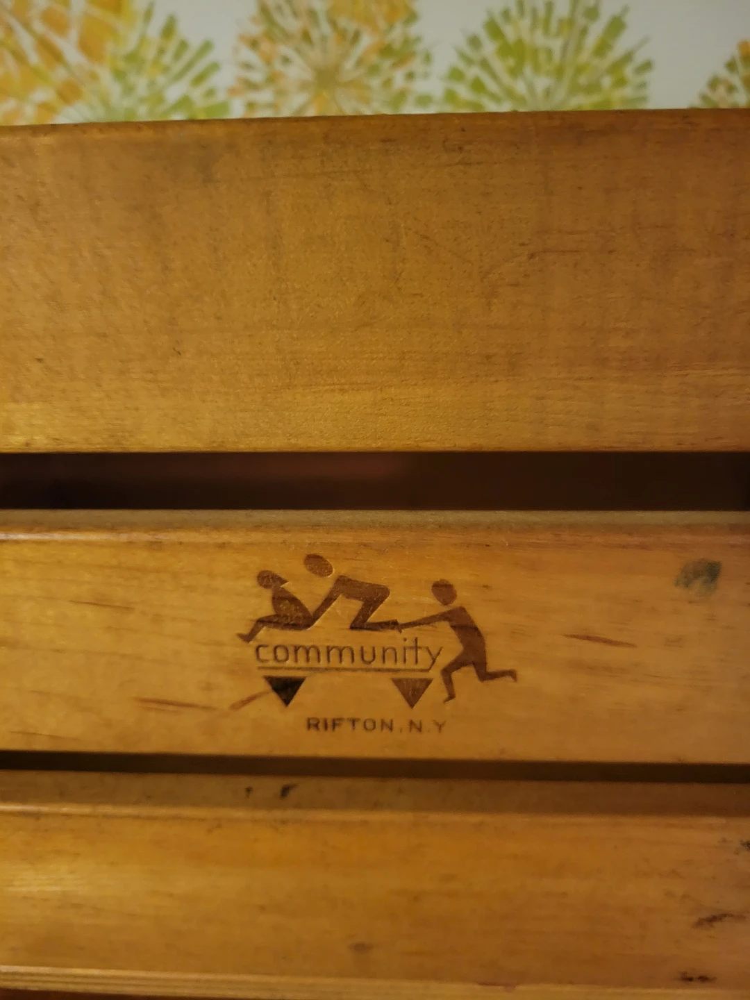 Community Rifton N.Y. Wooden Crate - photo 2